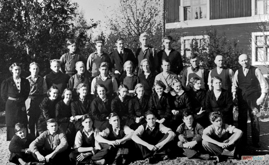 10 Personal vid stickfabriken skolkök Karlholms skola, 1937