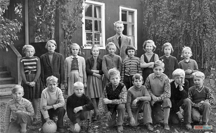 1953-54 Kyrkskolan Västland klass 3-4 lärare Uno Hassö bild 1
