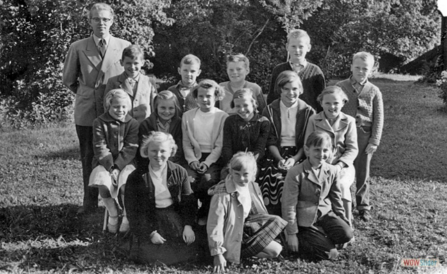 1956-57 Kyrkskolan klass 3-4 lärare Uno Hassö