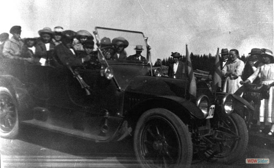 235 Herbert Eriksson Snatra, skjutsar söndagsskolbarn till Fridhem, 1920-22